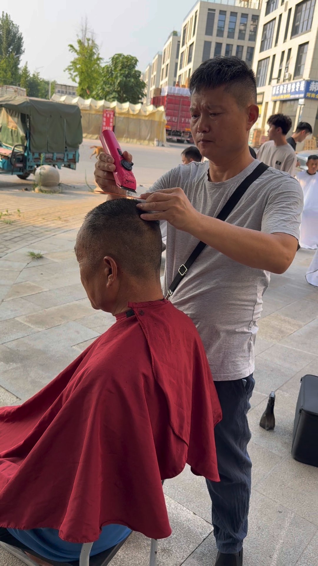 郑州富康美发学校学员剪发真人实操记录4