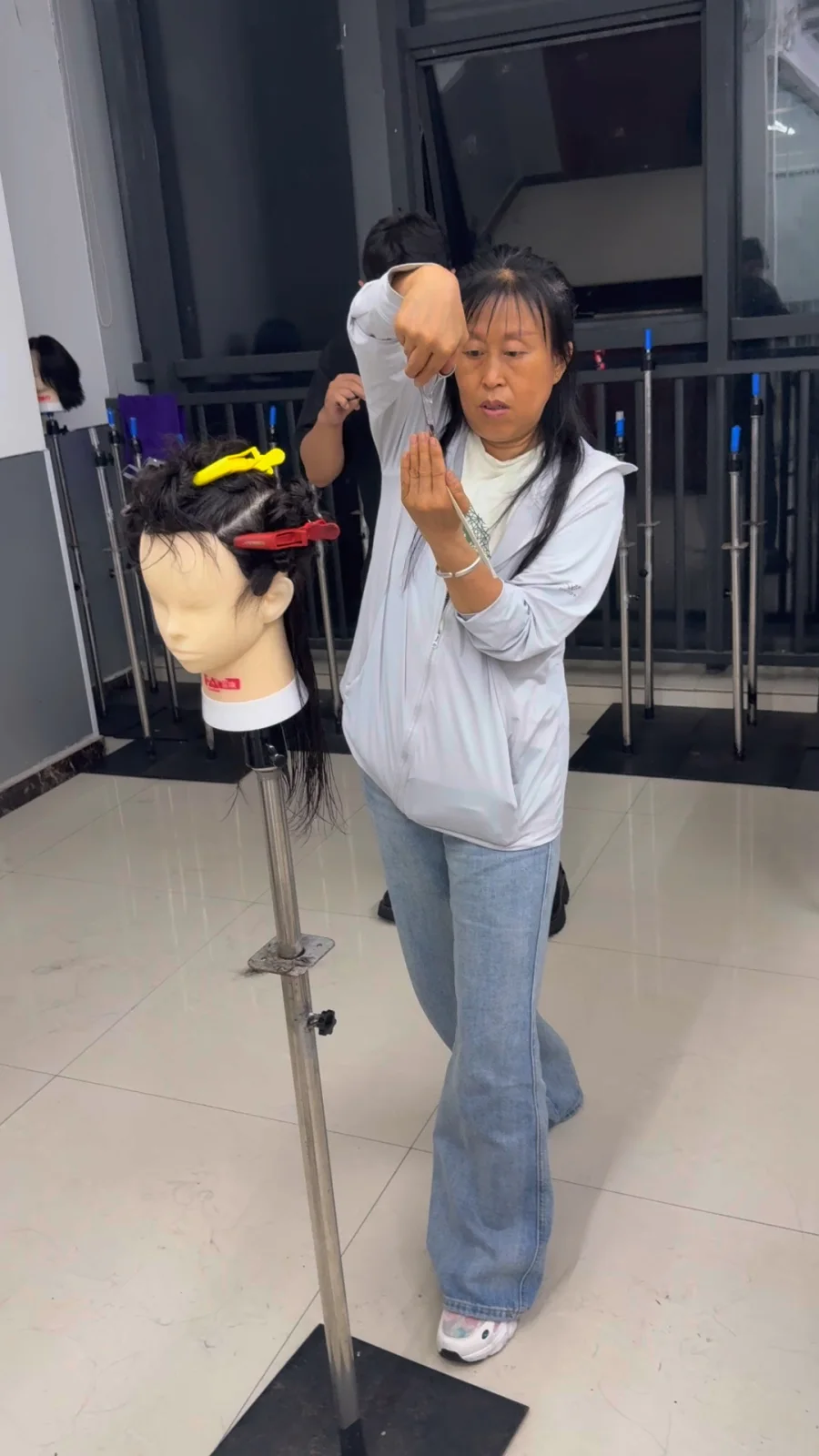剪发基本功训练 剪发基本功训练