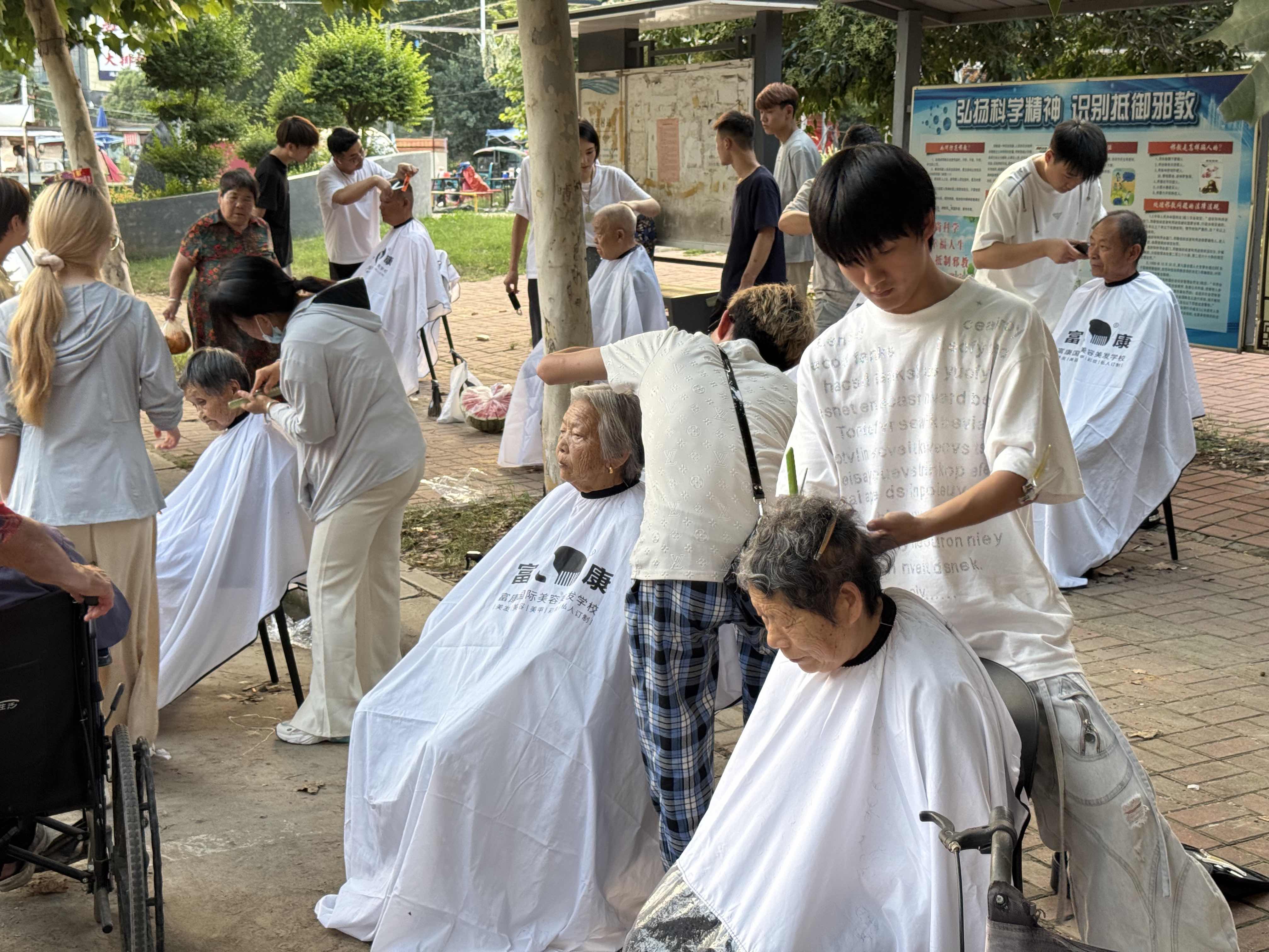 剪发班今日实操|从头模训练到真人剪发课堂图片6