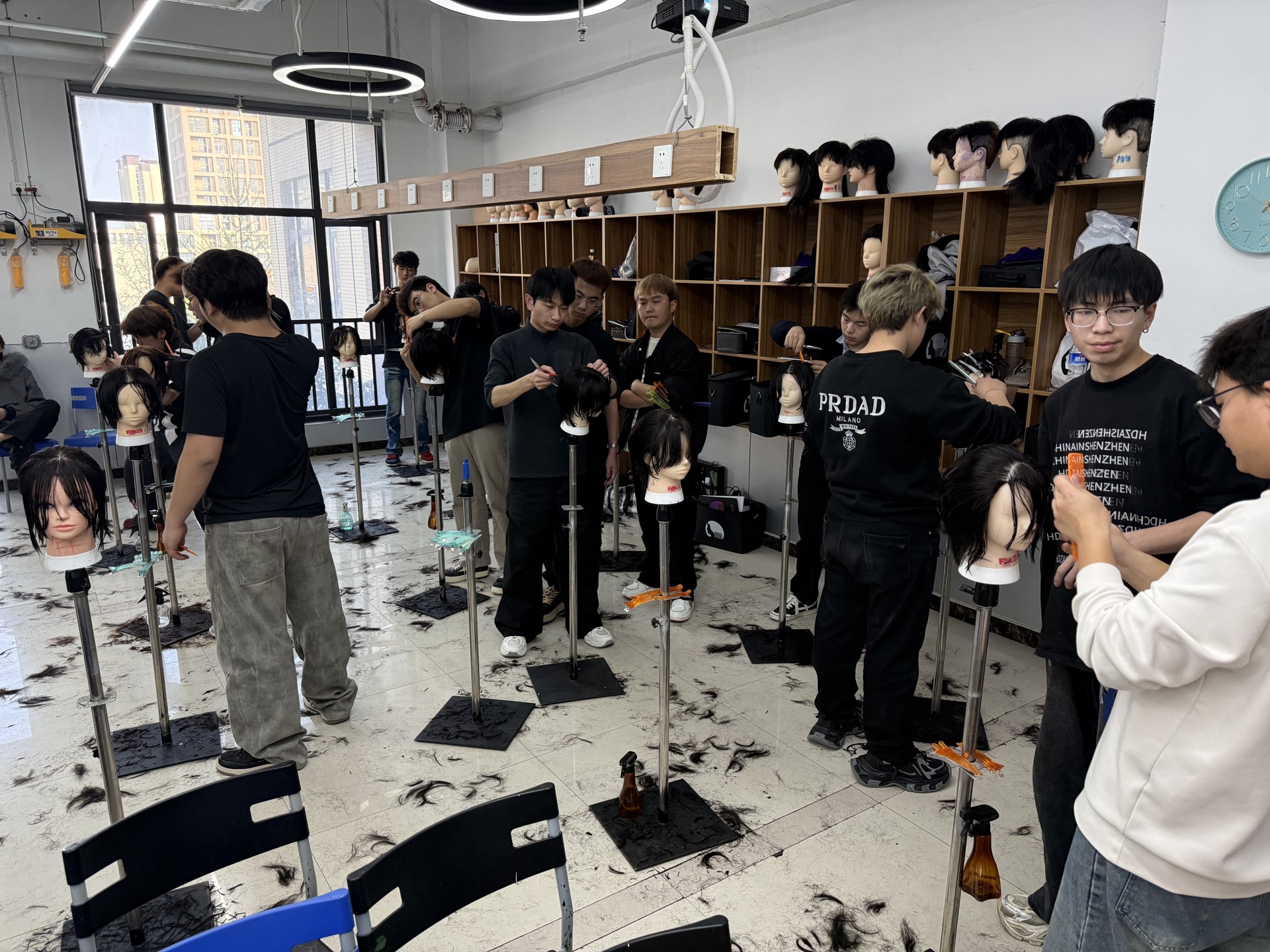 鲻鱼头发型剪发课堂实操｜从轮廓到层次的结构训练