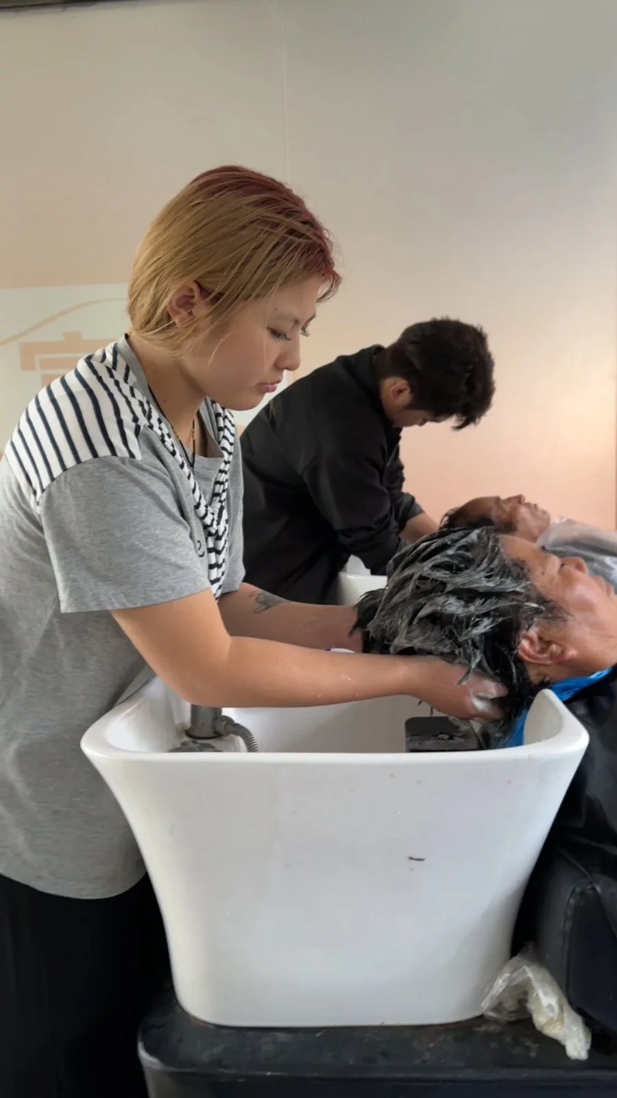 洗发课程真人实践 洗发课程真人实践