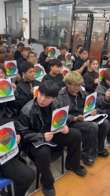 郑州富康美发学校学员烫染真人实操现场