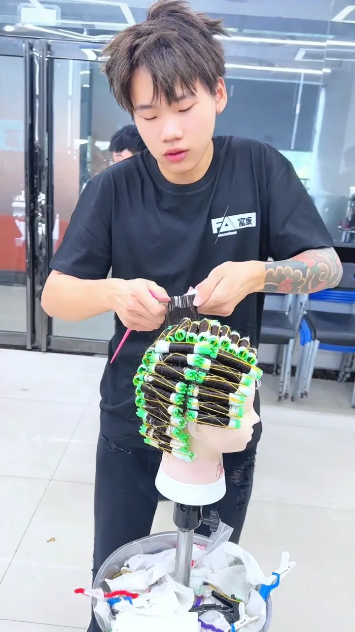 卷杠比赛