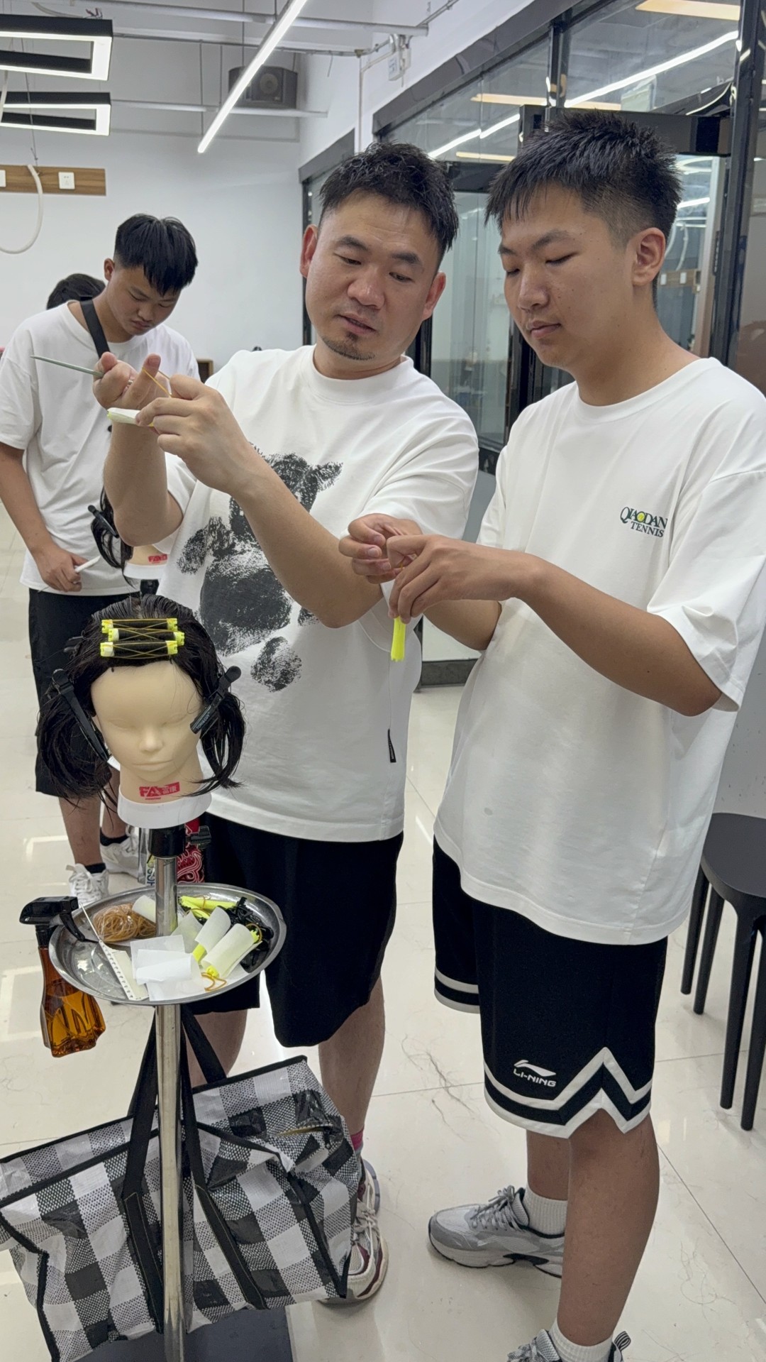 郑州学美发 长期班和短期专项班到底怎么选课堂图片